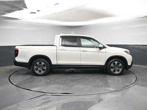 Used 2017 Honda Ridgeline RTL-T image 6