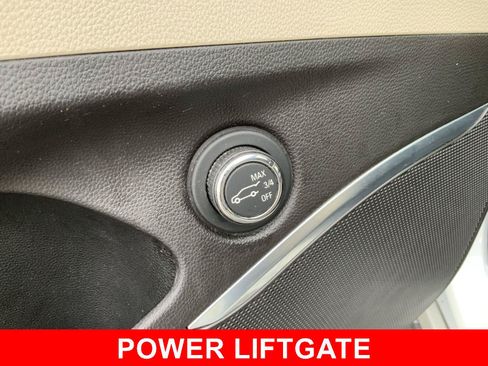 Used 2019 Buick Enclave Essence FWD image 26