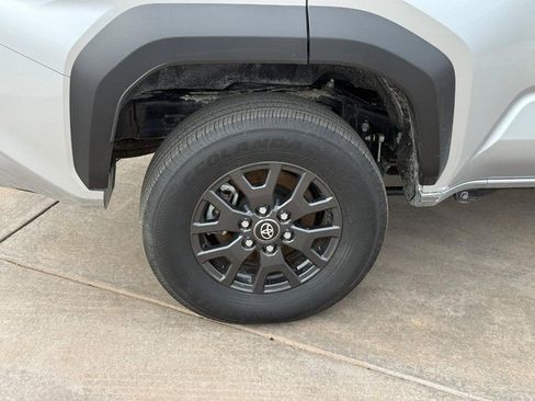 Certified 2025 Toyota 4Runner SR5 image 6