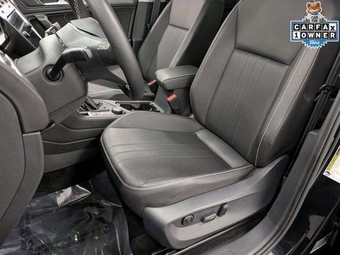 Used 2022 Volkswagen Tiguan SE AWD/4WD image 11