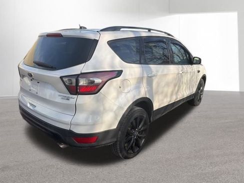 Used 2017 Ford Escape Titanium image 22
