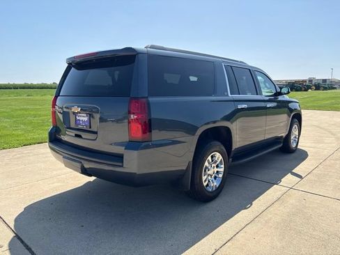 Used 2019 Chevrolet Suburban LT AWD/4WD image 8