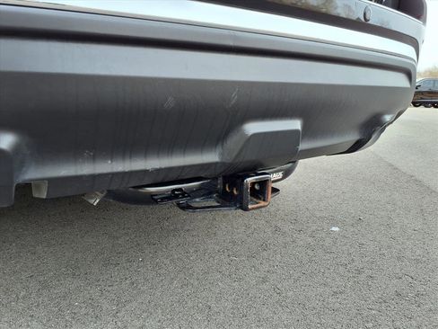 Used 2020 Nissan Pathfinder S image 12