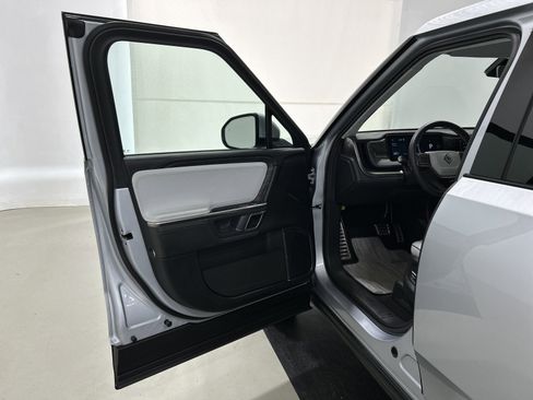 Used 2023 Rivian R1T Adventure AWD/4WD image 16