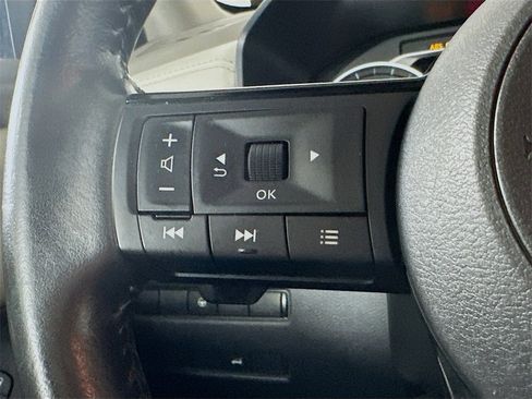 Used 2023 Nissan Rogue SL w/ SL Premium Package image 25