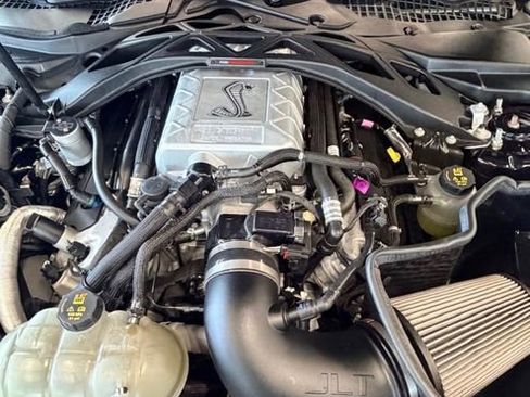 Used 2021 Ford Mustang Shelby GT500 w/ Technology Package image 2