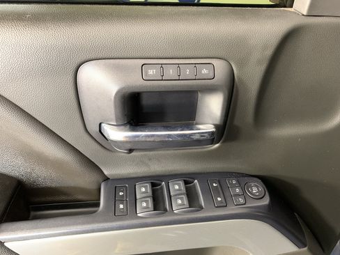 Used 2018 Chevrolet Silverado 1500 LTZ Z71 w/ Centennial Edition AWD/4WD image 13
