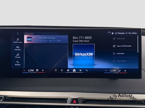 Used 2024 BMW iX xDrive50 w/ Premium Package AWD/4WD image 17