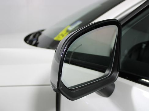 Used 2023 Volvo C40 P8 Recharge Ultimate AWD/4WD image 10