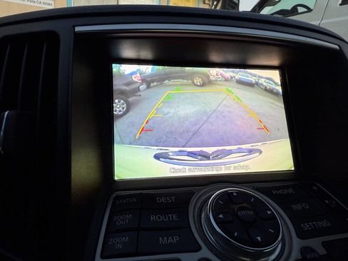 Used 2013 INFINITI G37 Journey w/ Premium Pkg image 20