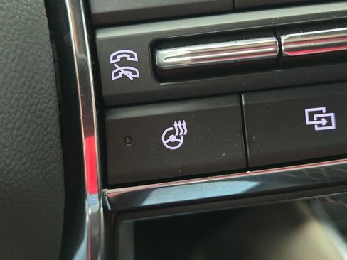 New 2026 GMC Canyon Denali w/ LPO, Denali Black Edition image 7