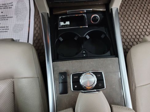 Used 2014 Mercedes-Benz E 350 4MATIC Sedan w/ Premium 1 Package image 20