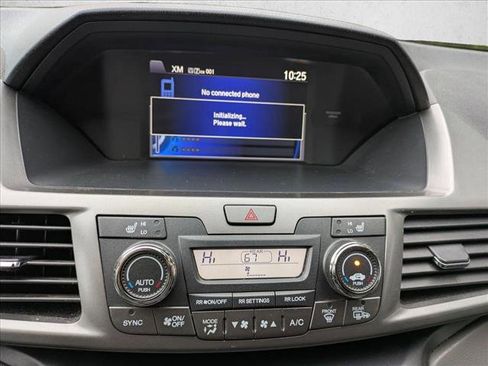 Used 2016 Honda Odyssey Touring Elite image 13