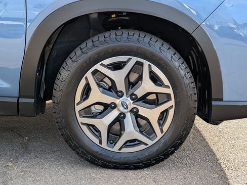 Used 2019 Subaru Forester Premium image 7