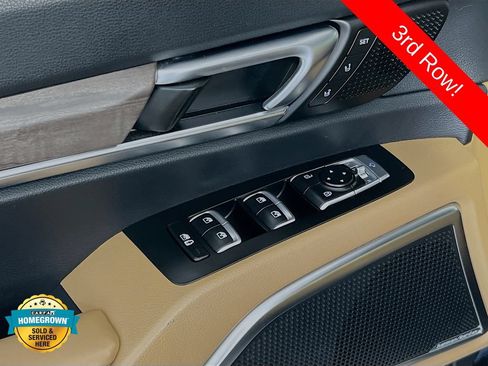 Certified 2022 Kia Telluride SX w/ Towing Package FWD image 10