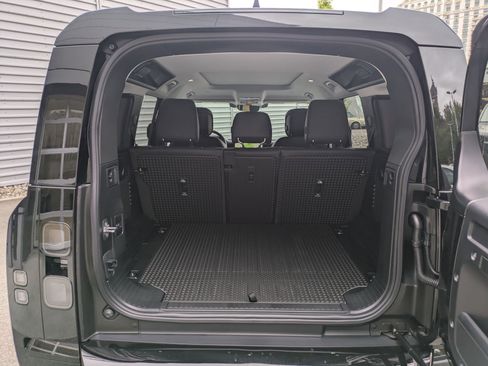 New 2026 Land Rover Defender 110 X-Dynamic SE AWD/4WD image 27