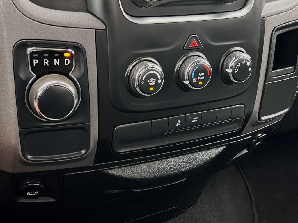 Used 2018 RAM 1500 Express RWD image 27