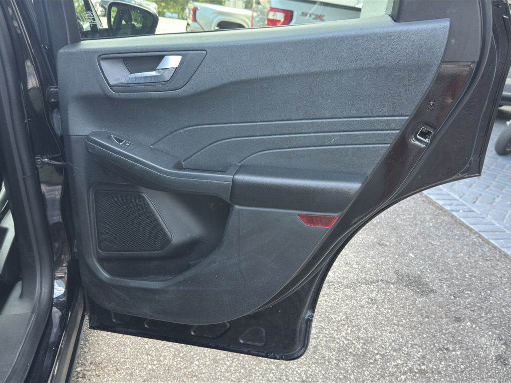Used 2025 Ford Escape Platinum AWD/4WD image 35
