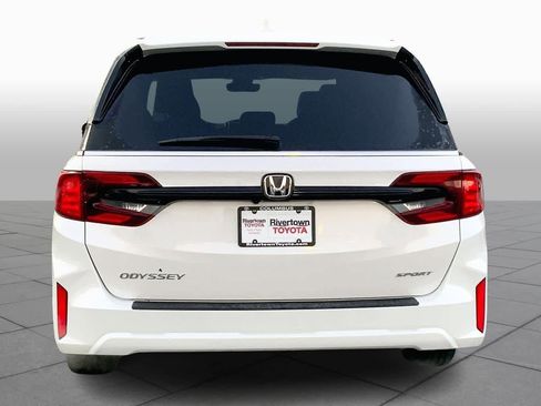 Used 2025 Honda Odyssey Sport-L image 4