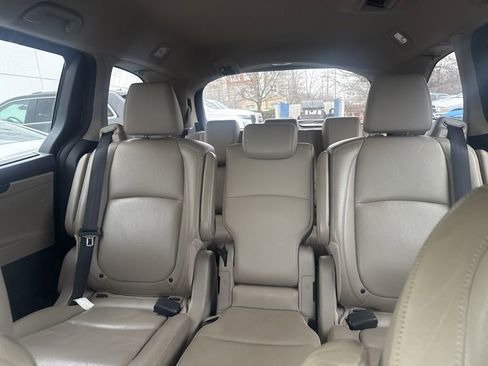 Used 2018 Honda Odyssey Touring image 12