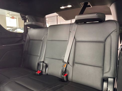 Used 2023 GMC Yukon Denali w/ Denali Reserve Package image 23