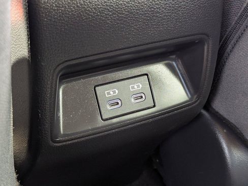 Used 2025 Toyota Corolla LE FWD image 22
