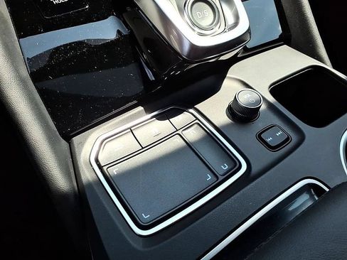 Used 2024 Acura MDX SH-AWD w/ Technology Package image 26