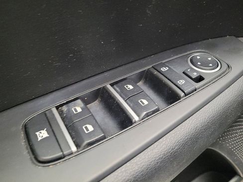 Used 2023 Kia Forte LXS image 27