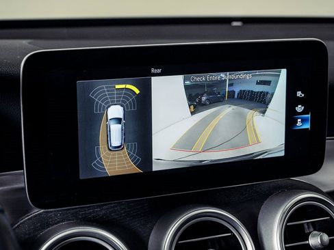 Used 2021 Mercedes-Benz GLC 300 GLC 300 image 23