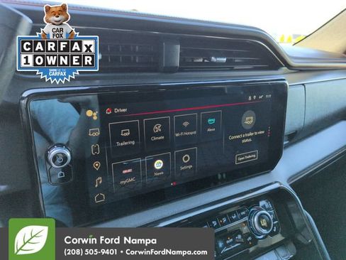 Used 2024 GMC Sierra 2500 AT4 w/ Technology Package AWD/4WD image 16