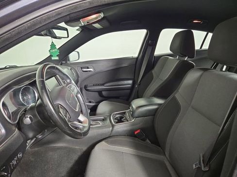 Used 2016 Dodge Charger SXT image 11