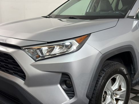 Used 2020 Toyota RAV4 XLE w/ Convenience Package AWD/4WD image 10