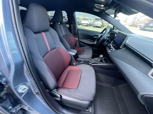 Used 2025 Toyota Corolla SE image 28