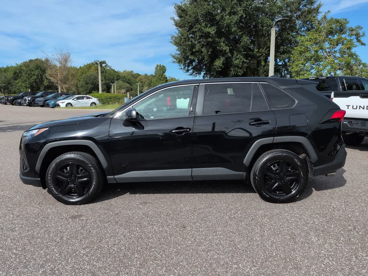 Certified 2023 Toyota RAV4 LE AWD/4WD image 3