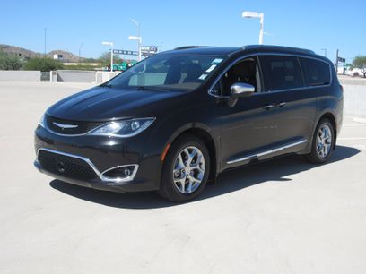 Used 2017 Chrysler Pacifica Limited