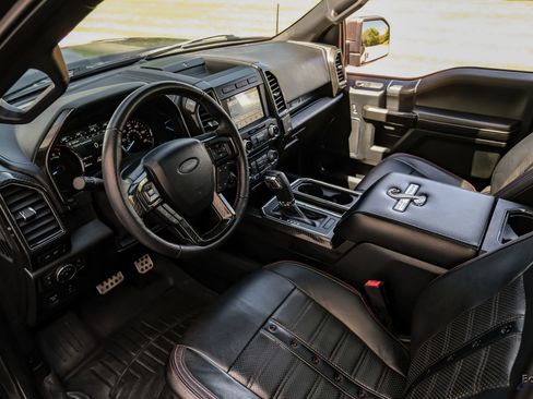 Used 2018 Ford F150 Lariat w/ Equipment Group 502A Luxury image 2