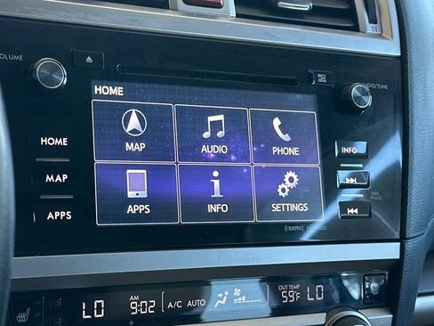 Used 2017 Subaru Outback 2.5i Limited image 18