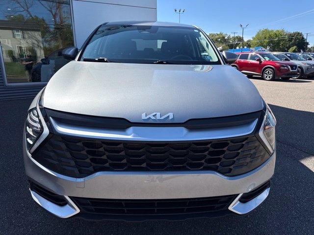 Used 2025 Kia Sportage LX AWD/4WD image 3