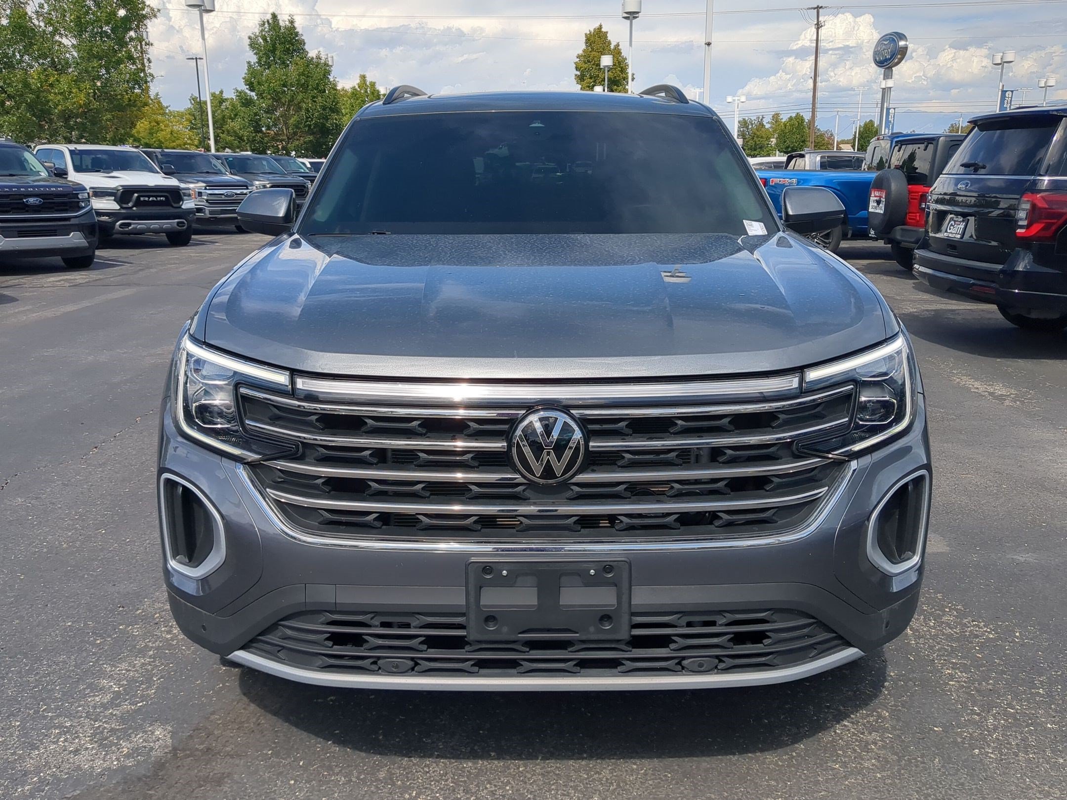 Used 2025 Volkswagen Atlas SE AWD/4WD image 12