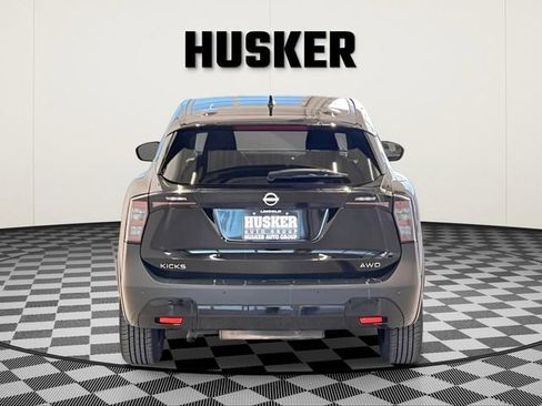 Used 2025 Nissan Kicks SV image 6