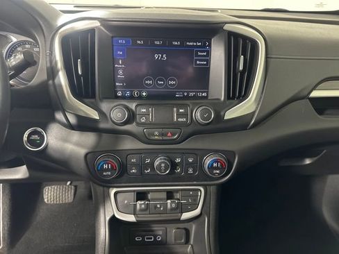 Used 2022 GMC Terrain SLT w/ Elevation Edition image 21