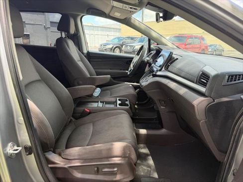 Used 2022 Honda Odyssey EX image 9