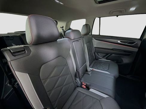 New 2025 Volkswagen Atlas Peak Edition SE image 28