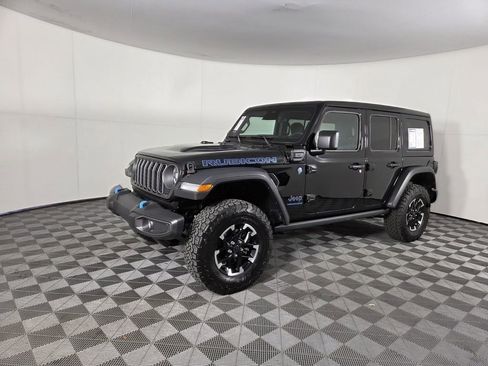 Certified 2025 Jeep Wrangler Unlimited Rubicon 4xe w/ Convenience Group image 9