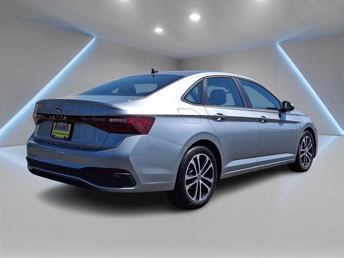 Used 2026 Volkswagen Jetta Sport FWD image 6