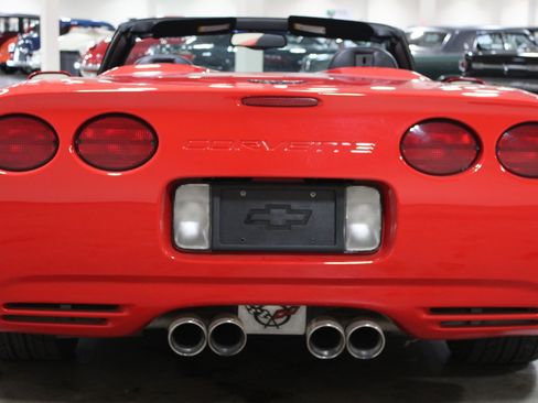 Used 2002 Chevrolet Corvette Convertible w/ Preferred Equipment Group2 RWD image 7