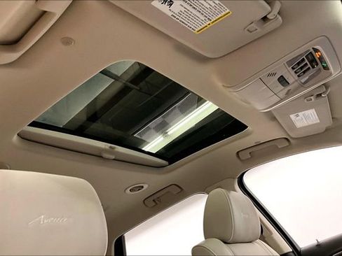 Used 2023 Buick Enclave Avenir w/ Avenir Technology Package FWD image 20