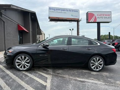 Used 2018 Chevrolet Malibu Premier w/ Premier Sun and Wheel Package FWD image 2