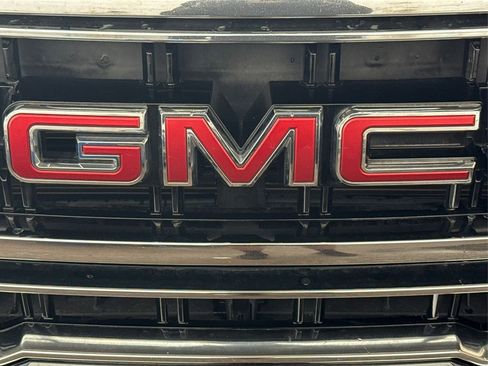 Used 2023 GMC Yukon SLT image 18