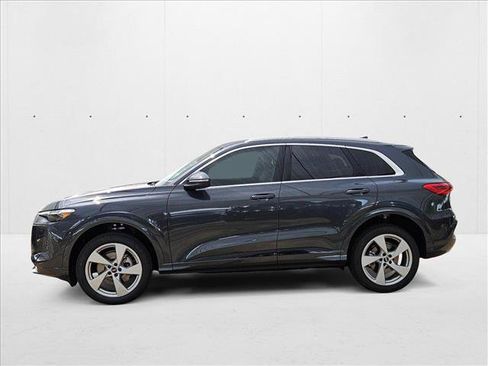 New 2025 Audi Q5 Premium Plus w/ Premium Plus AWD/4WD image 9